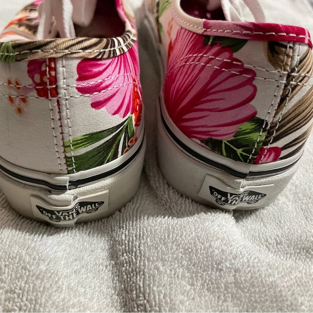 Vans - Picture 6 of 6